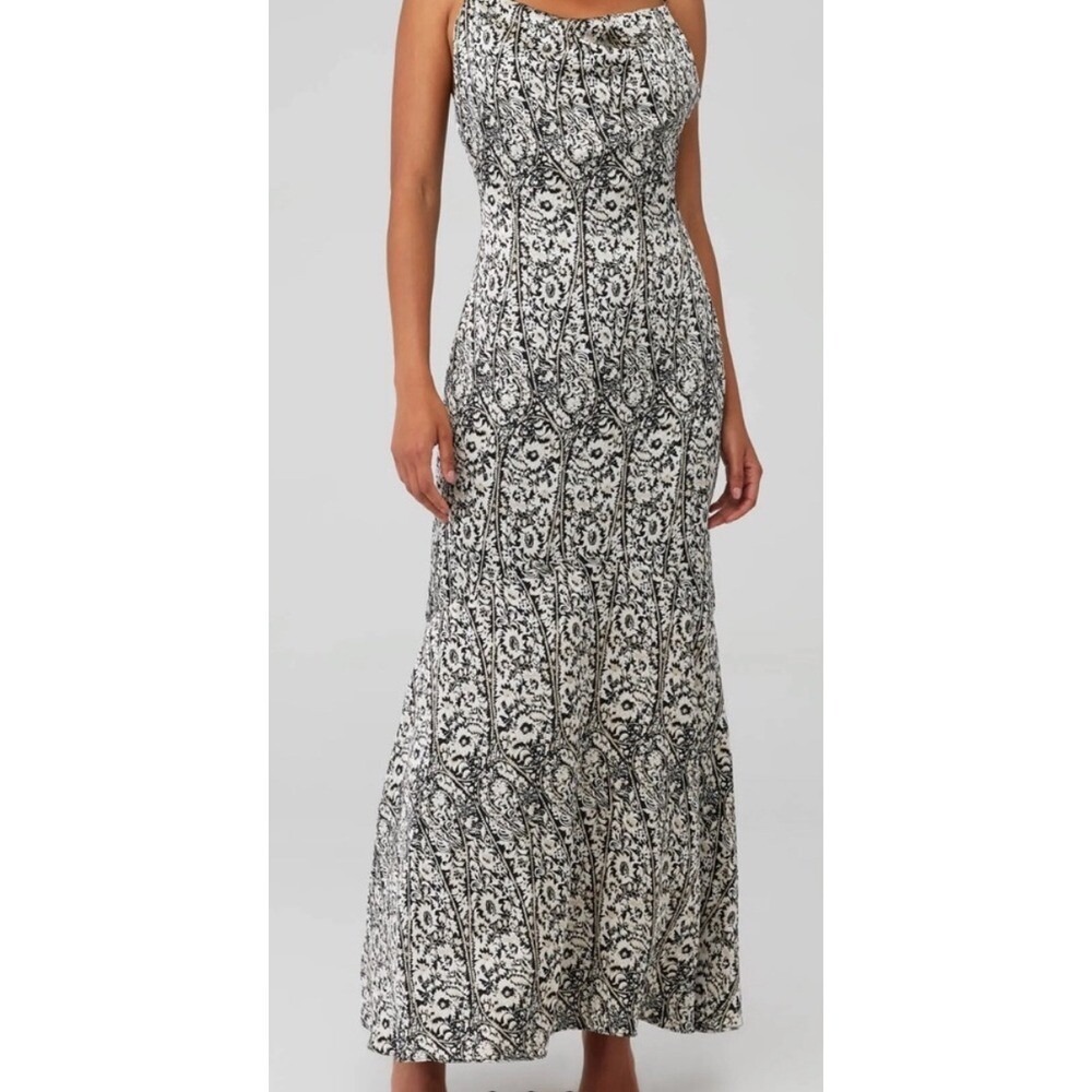 Elliatt‎ Maxi Dress Women's Medium Paisley Cowl Neck Open Back Romantic